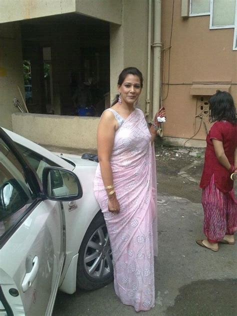 Sexy Figure Indian Aunties Pinterest Sexy