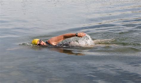 Lynne Coxs Open Water Swimming Manual Outdoor Swimming Society