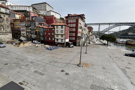 We did not find results for: Rui Veloso ganha voz nas janelas do Porto e é aplaudid ...