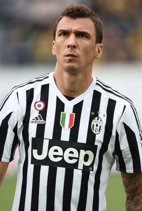 Ma la croazia non somiglia neppure lontanamente alla squadra protagonista agli ultimi mondiali e le scelte di dalic, francamente, non convincono affatto. Pin di Andrea Di Giovanni su La Juve | Giocatori di calcio ...