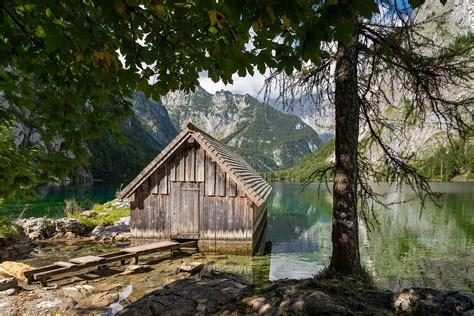 Boathouse On Obersee With Barbed Heads License Image 71316448