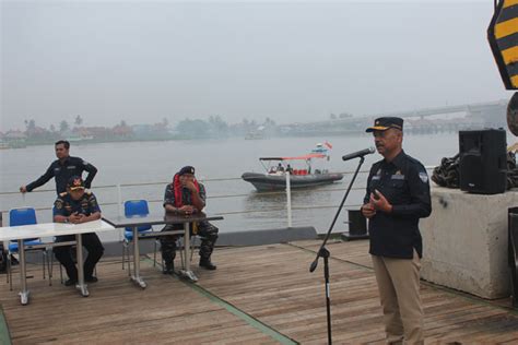Oleh karena itu, perlu dilakukan kajian tentang hubungan curah hujan dan suhu muka laut disekitar wilayah yang menjadi sampel. Laskar Navigasi Palembang Pimpin Patroli 25 Insan Maritim ...