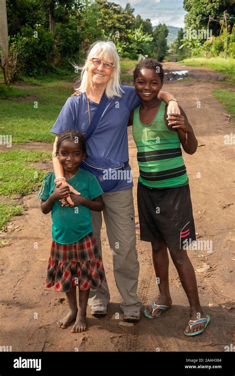 Jinka Omo Tribe Fotos Und Bildmaterial In Hoher Auflösung Alamy