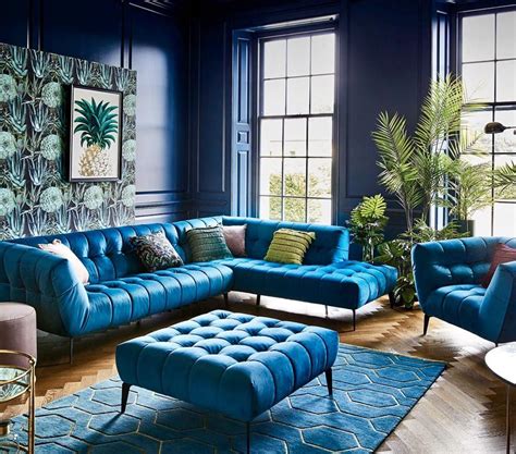 Art Deco Eclectic Colorful Teal Living Room Decor With Tufted Sofa