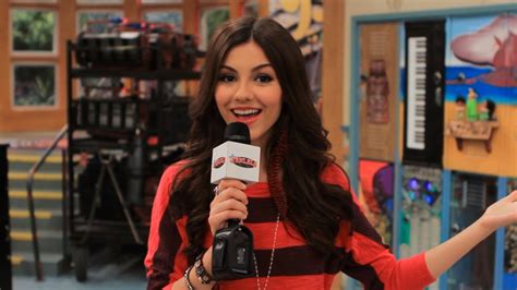 Victoria Justice Takes Us On A Tour Of Victorious Youtube