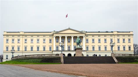Королевский дворец в Осло обои для рабочего стола картинки фото