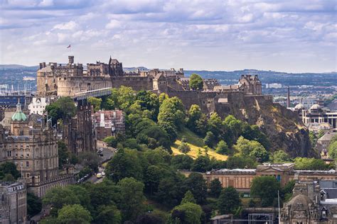 Escocia es una de las cuatro naciones que constituyen el reino unido. Castillo de Edimburgo: una joya de Escocia y mucho más ...