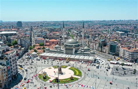 Taksim Meydanına Beyoğlu Metrobüsle Nasıl Gidilir