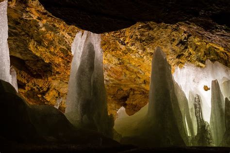 The Worlds Largest Ice Cave Is In Austria And Its Spectacular