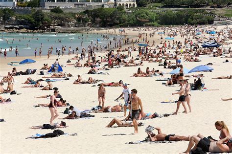 Huge Crowds Flocked To Sydney S Iconic Bondi Beach Despite The Coronavirus Scare So Now It S