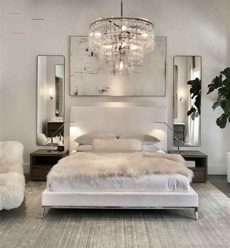 Luxury All White Bedroom Decor Luxuriousbedrooms In 2020 White Bedroom Decor Luxurious