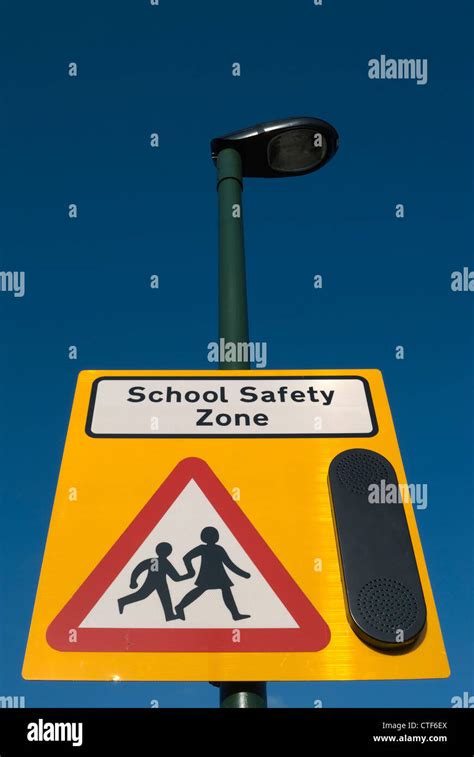 Uk School Safety Zone Hi Res Stock Photography And Images Alamy