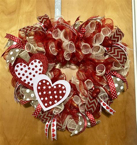 Valentines Heart Shaped Deco Mesh Wreath Diy Valentines Day Wreath
