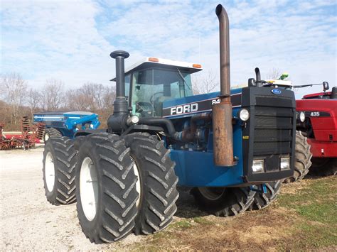 Ford Versatile 846 Big Tractors