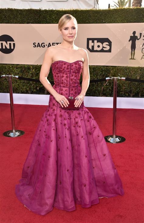 Kristen Bell Hosts 2018 Sag Awards In Series Of Gowns See The Stunning
