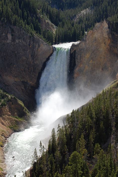 Lower Falls Yellowstone National Park Wyoming Usa Places To Visit