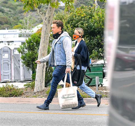 Brie Larson With Elijah Allan Blitz Shopping At The Farmers Market In Malibu Gotceleb