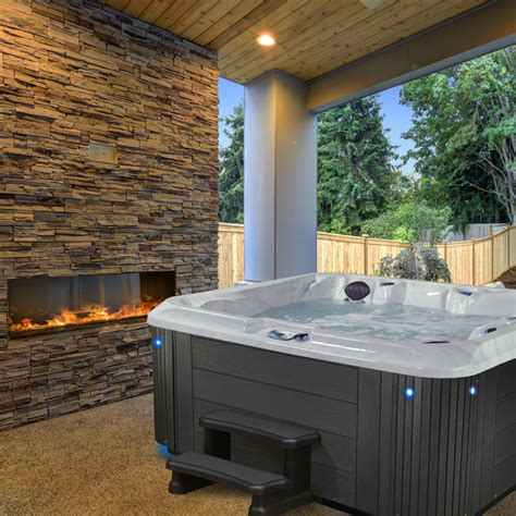 15 Best Outdoor Hot Tubs Reviews 2024 And Consumer Reports