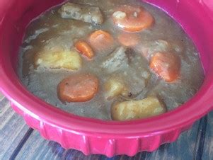 This copycat recipe is so easy to make at home, and it tastes 10x better too! Copycat Dinty Moore Beef Stew | Hrydhswyfe | Copy Me That