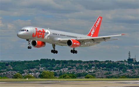Find the best price to fly with jet2 at lastminute.com. Jet2.com to run recruitment days at Gatwick and Stansted ...