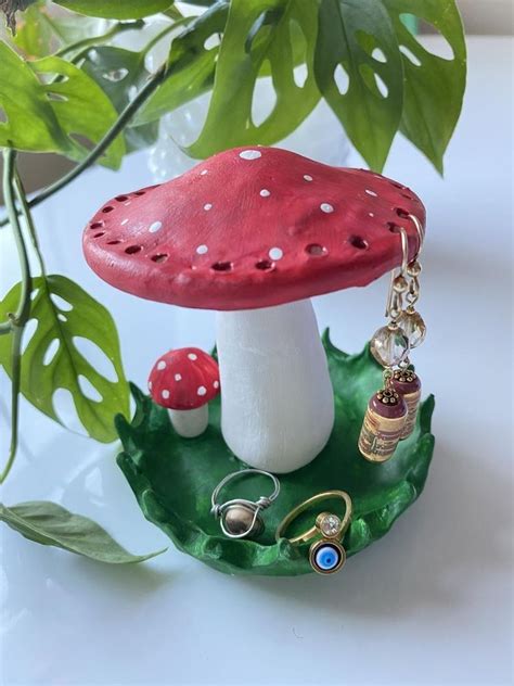 Classic Red Handmade Clay Mushroom Earring Holder In 2021 Diy Clay