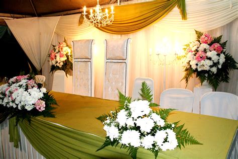 Katering hidangan pengantin meja makan beradap kanopi atau set dewan pelamin baju sanding l/p makeup walkway stand red carpet pintu gerbang photographer hiasan makan pengantin ( set decoration). Chenta Concepts: Meja Makan Pengantin (15 Julai 2012)