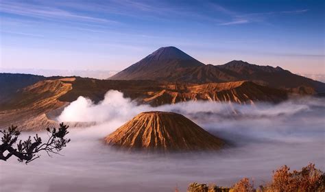 The Most Famous Volcanoes Around The World Volcano Names Rough Guides