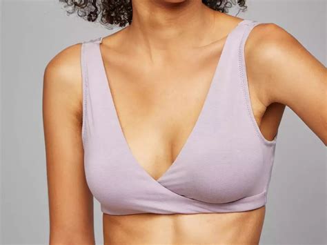 How To Use A No Clasp Or Sleep Bra Business Insider India