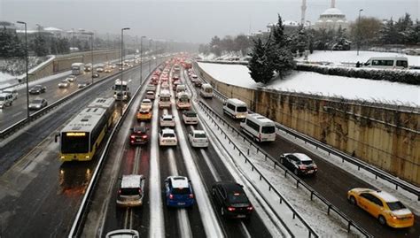 Kanal i̇stanbul'un inşaatı 2020 yılına kalmamalı. İstanbul trafiğinde son durum (25 Mart 2021) | NTV