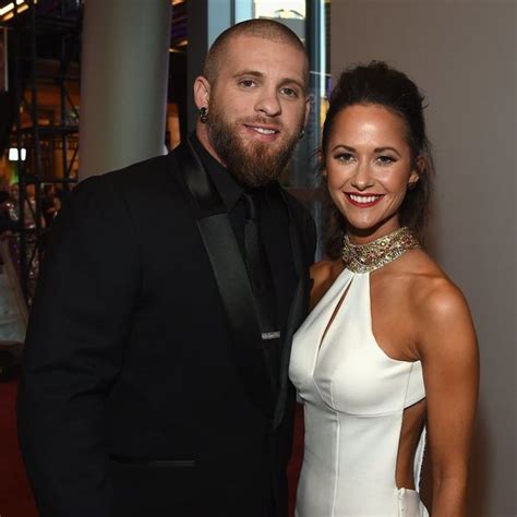 Country Star Brantley Gilbert And Wife Amber Are Expecting A Baby After