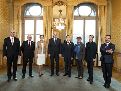 Membre du conseil fédéral présidente du syndicat haut de france. Viola Amherd et Karin Keller-Sutter élues au Conseil ...
