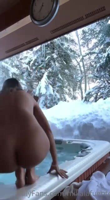 Mikala Fuentes Naked Taking A Whirlpool Bath In The Snow Cnn Amador