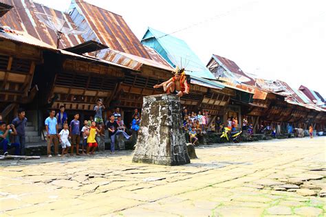 Desa Budaya Bawomataluo: Menyambangi Budaya Megalit di Nias Selatan