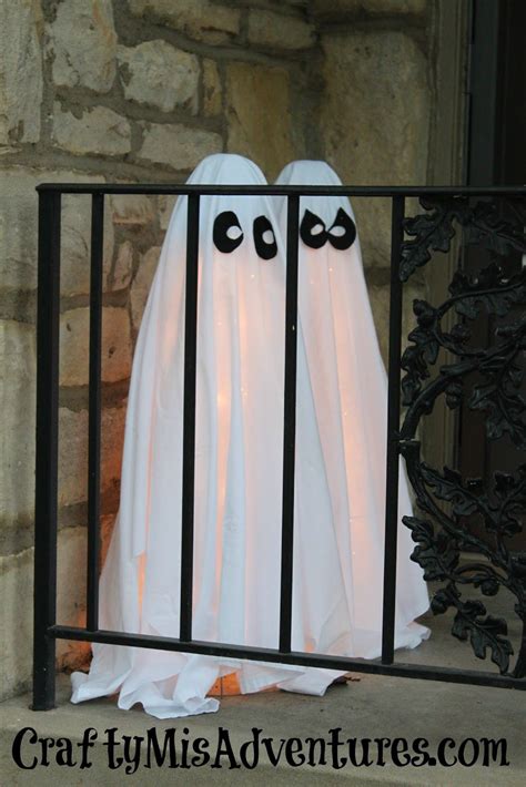 20 Diy Ghost Decorations For Yard Decoomo