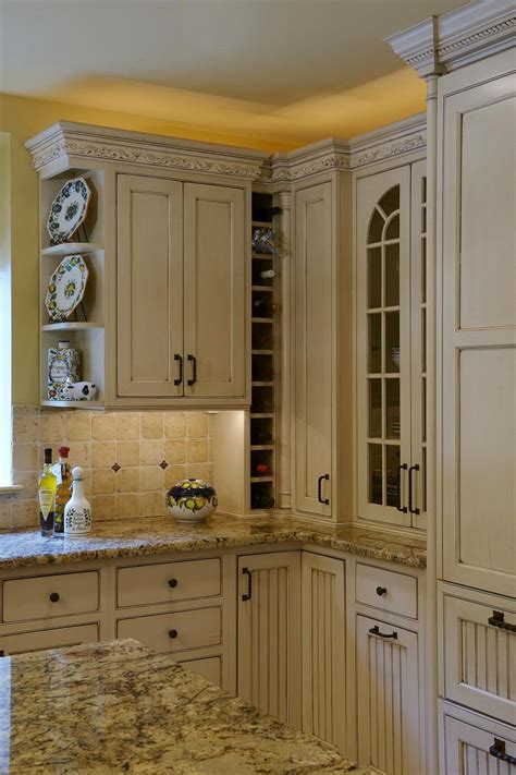 Cream glazed kitchen cabinets pictures. Gorgeous Cream Cabinets in Traditional Kitchen | Yellow ...