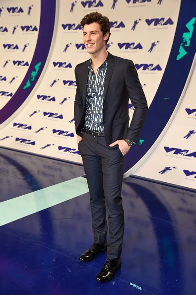 Vma 2017 Veja Fotos De Shawn Mendes Em Sua Chegada à Premiação Popline