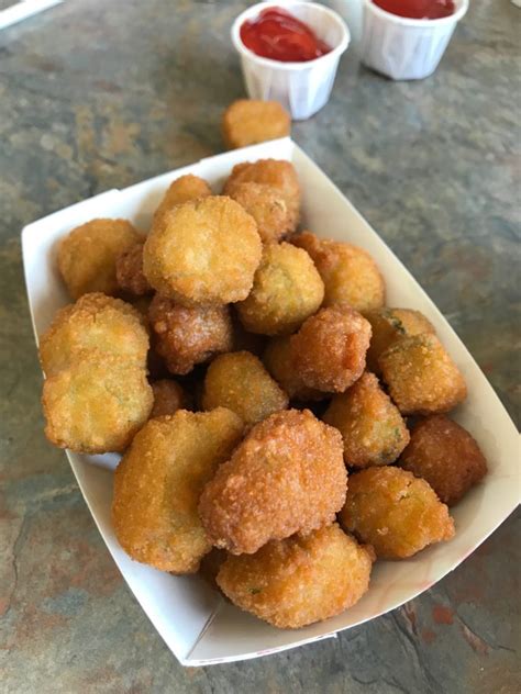 Mama's fried chicken 508 e. The Hungry Nomad