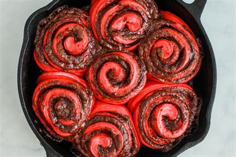 Skillet Red Velvet Cinnamon Rolls Lilies And Loafers