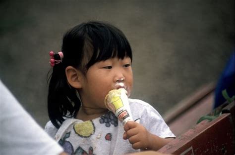 Dan Oberly Japanese Girl Eating Ice Cream Cone