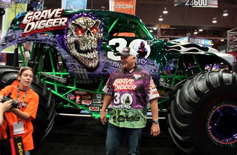 The History Of The Grave Digger Monster Truck The News Wheel