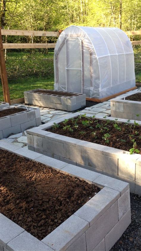 How To Use Cement Blocks In Practical Outdoor Projects | Gardens