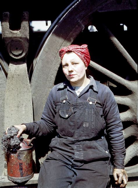Fascinating Color Portrait Photos Of American Women Railroad Workers