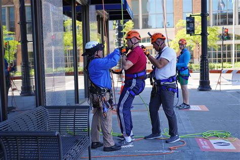 Over The Edge 2021 Taking A Leap Of Faith To Help The Milwaukee Rescue