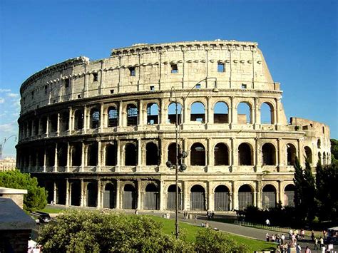 Здесь паранджа сочетается с тяжёлым люксом, уличные рисунки сменяются почему стоит посетить: Что посмотреть в Риме? Основные достопримечательности Рима