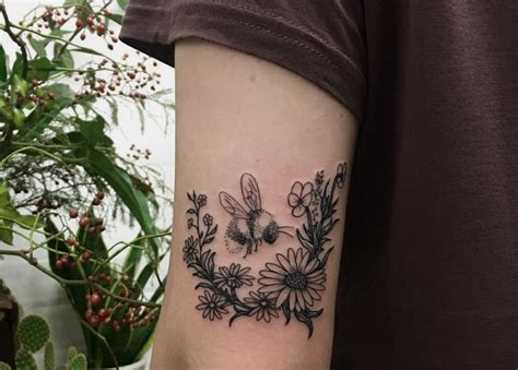 Bumble Bee And Flowers Tattoo Bee Tattoo Bee And Flower Tattoo