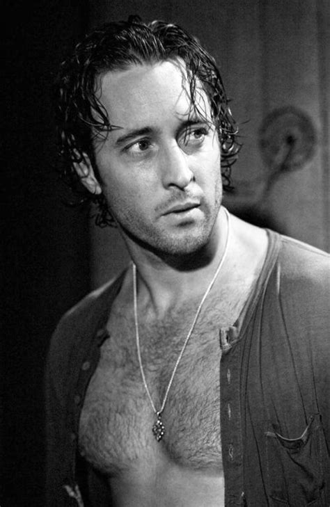 tv close up alexoloughlin april 2008 alex o loughlin most beautiful people moonlight tv