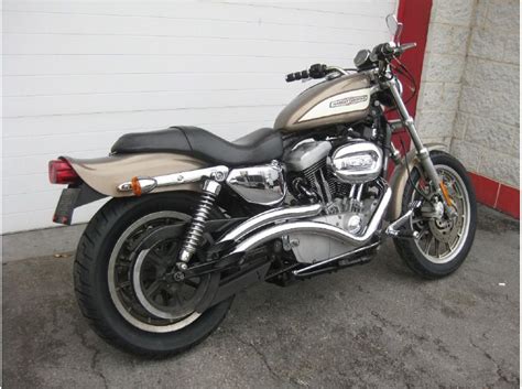 It's got a bit more presence, punch and space than the smaller 883cc family but without the weight and unwieldy feel of the 1340/1450cc big end motorcycles. Buy 2004 Harley-Davidson SPORTSTER 1200 on 2040motos