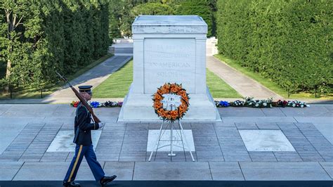 On This Day In History November 11 1921 Tomb Of Unknown Soldier Is