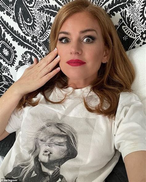 Isla Fisher 45 Looks Half Her Age As She Shows Off Her Line Free