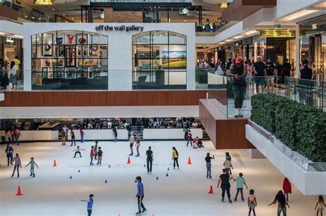 Houston Gallerias Ice Rink Unveils 1 Million Renovations